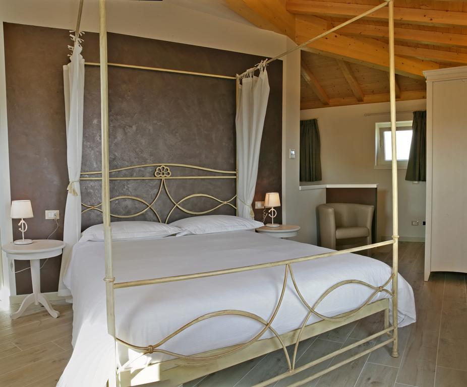 Relais Colle San Giorgio Bed & Breakfast Bardolino Room photo